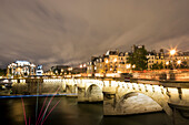 Pont Neuf in the evening light, Ile de la Cite, Paris, France, Europe, UNESCO World Heritage Sites (banks of Seine between Pont de Sully und Pont d'Iena)