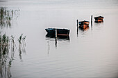 Sonnenuntergang und Fischerboote auf der Insel Ummanz, Insel Rügen, Mecklenburg-Vorpommern, Norddeutschland, Deutschland