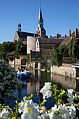 A Ride In An Electric Boat On The Part Of The Loir River Surrounding The Town, Medieval City Of Bonneval, Nicknamed The Little Venice Of The Beauce, Eure-Et-Loir (28), France