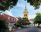 Konrad-Adenauer-Platz, St. Aegidius-Kirche, Rheda-Wiedenbrück, Nordrhein-Westfalen, Deutschland