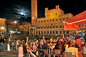Piazza del Campo with town hall at night, Siena, Tuscany, Italy