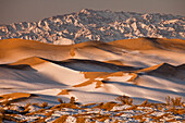 Khongor Sand Dunes in winter, Gobi Desert, Mongolia