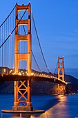Golden Gate Bridge at dusk, San Francicso, USA
