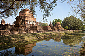 Temple in Sukhothai Historical Park (UNESCO World Heritage Site), Sukothai Province, Thailand, Asia