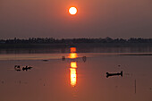 Fischerboote auf dem Mekong Fluss, Vientiane, Hauptstadt von Laos, Asien