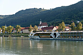 Kreuzfahrtschiff auf der Donau, Engelhartszell, Oberösterreich, Österreich