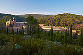 View of l'Abbaye de Fontfroide, Corbières, Dept. Aude, Languedoc-Roussillon, France, Europe
