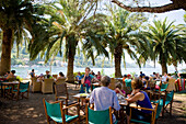 Gäste in einem Strandlokal, Sipanska Luka, Sipan, Elaphiten, Kroatien