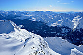 Blick über Ridnauntal auf Dolomiten und Sarntaler Alpen, Äußeres Hocheck, Pflerschtal, Stubaier Alpen, Südtirol, Italien