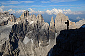 Bergsteiger auf dem Crozzon di Brenta, Brenta, Dolomiten, Trentino, Italy