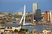 Blick vom Turm des Euromast auf den Hafen, Erasmusbrücke, Skyline, Rotterdam, Provinz Südholland, Holland, Europa