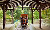 Bergstation der Nerobergbahn auf dem Neroberg, Wiesbaden, Mittelrhein, Hessen, Deutschland, Europa