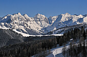 Skiers, Steinplatte ski area, Waidring, Tyrol, Austria