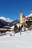 Children learning to ski, Heiligenblut and Grossglockner, National Park Hohe Tauern, Carinthia, Austria, Europe