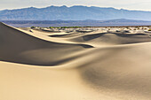 Mesquite Flat Sand Dunes, Death Valley National Park, California, USA, America.