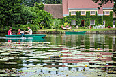 Boat ride on the loir in front of the bed breakfast la place saint-martin, marboue, eure-et-loir (28), france