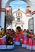 Central America, Mexico, Tehuantepec Isthmus region, Juchitan de Zaragoza, La Candelaria (Candlemas) dedicated to the blessed Virgin from Saint John of God in Spain at the beginning of the 12th century, is celebrated in Mexico the 2nd of february, women m