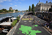 France, Paris, atmosphere along the banks of Seine