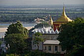 Sagaing Hügel am Irrawaddy bei Mandalay, Myanmar, Burma