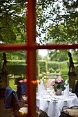 Terrasse des Restaurants, Villa Sorgenfrei, Landhotel, Augustusweg 48, Radebeul, Dresden, Deutschland