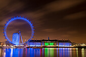 Night shot of the London Eye