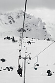 Elbrus Race starts at barrels refuge, at 3900m, accessible only by the old chair lift pictured here and two other lifts.