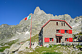 Hut Rifugio Allievi with Pizzo di Zocca, Sentiero Roma, Bergell range, Lombardy, Italy