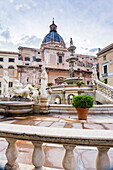 Pretoria Fountain (Fontana Pretoria) in Piazza Pretoria (Pretoria Square), Palermo, Sicily, Italy, Europe
