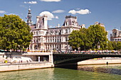 Pont d'Arcole and Hotel de Ville, Paris, France, Europe