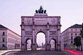 Triumphal arch in the evening, Siegestor, Munich, Upper Bavaria, Bavaria, Germany
