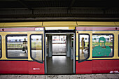 Germany, Berlin, Ostkreuz suburban railway station