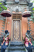 Entrance to Puri Saren Agung palace, Ubud, Gianyar, Bali, Indonesia