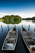 Boats on lake Langbuergner See, Bad Endorf, Chiemgau, Upper Bavaria, Bavaria, Germany