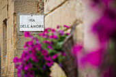 Straßenschild in Pienza, Val d'Orcia, Provinz Siena, Toskana, Italien, UNESCO Welterbe