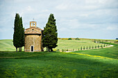 Madonna di Vitaleta Chapel, near Pienza, Val d`Orcia, province of Siena, Tuscany, Italy, UNESCO World Heritage