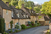 Cotswold stone cottages, Snowshill, Cotswolds, Gloucestershire, England, United Kingdom, Europe