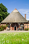 Thatched-roof farm house, Bendfeld, Probstei, Schleswig-Hostein, Germany