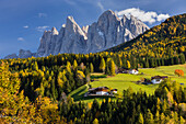 Villnoesstal valley, Geisler Spitzen, Gruppo delle Odle, Alto Adige, South Tyrol, Dolomites, Italy