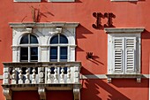 Croatia, Istria, Rovinj, architecture detail, windows,