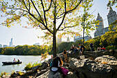 People relaxing near the Lake, Central Park, Manhattan, New York, USA