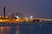 Platja de la Nova Icaria, Strand nördlich des Port Olimpic, Barcelona, Katalonien, Spanien, Europa