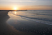 Strand, Sonnenuntergang, Domburg, Nordsee-Küste, Provinz Seeland, Niederlande