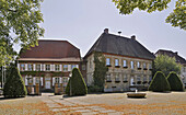 Barocke Kuriengebäude am Stiftsplatz 7 und 8 in Nottuln , Baumberge , Münsterland , Nordrhein-Westfalen , Deutschland , Europa