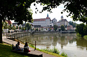 Blick auf das Schloss, Neuburg an der Donau, Nord-Oberbayern, Bayern, Deutschland