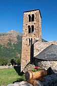 France, Midi Pyrenees, Pyrenees, Ariege, peak of Savis, merens les vals, romanesque church