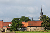 Klostergut, ehemalige Benediktinerabtei, Kloster Wöltingerode, Konventsgebäude beherbergt heute Hotel, Niedersachsen, Deutschland