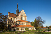 Riddagshausen, Zisterzienserabtei, Gotik, Klosterkirche, Blick vom Garten auf Apsis, Braunschweig, Niedersachsen, Deutschland