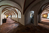 Kreuzgang, Kloster Lüne, Damenstift, gehört zu den sechs Lüneburger Klöstern, Niedersachsen, Deutschland