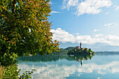 Lake Bled (Blejsko jezero), Bled, Julian Alps, Slovenia, Europe