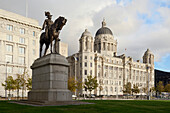 Statue of Edward V11 and the Port of Liverpool Building, Waterfront, Pir Head, UNESCO World Heritage Site, Liverpool, Merseyside, England, United Kingdom, Europe